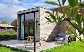 NEW! Tiny House Lantliv Oostkapelle, bij de boer